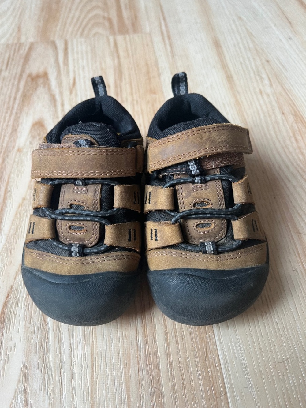 Brown Keen shoes toddler size 7